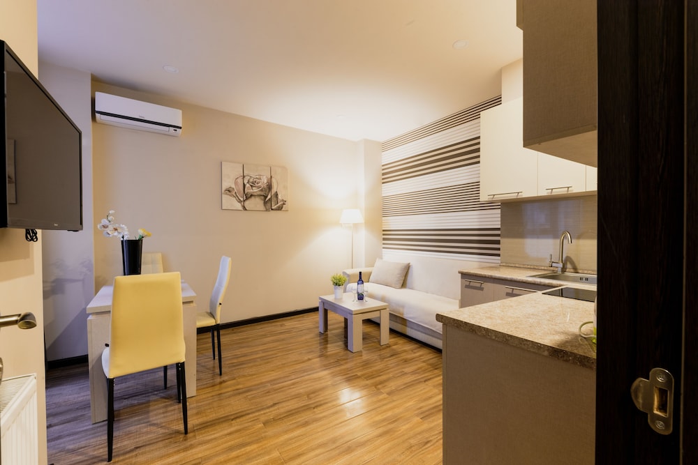 Sani Apart Hotel 7/27