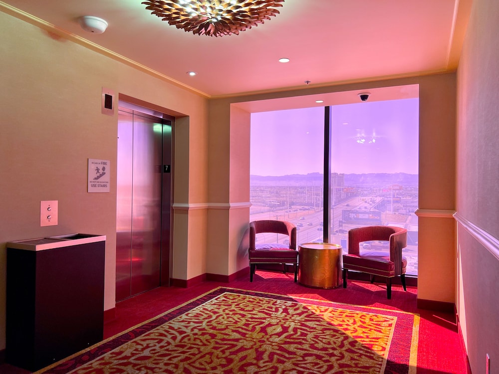 Ahern Hotel Las Vegas 35/71