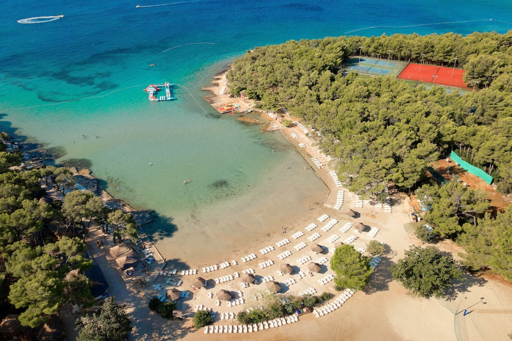 Pine Beach Pakostane 49/50