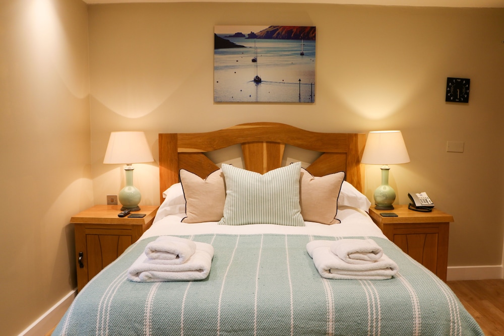 South Sands Hotel 3/50