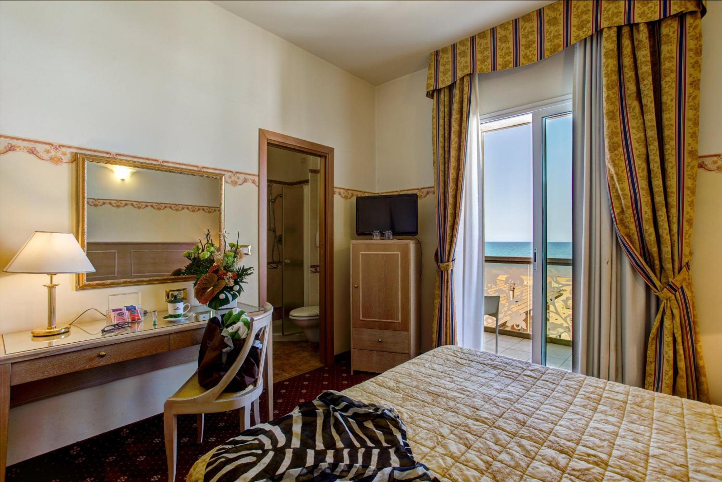 Hotel Byron Rimini 32/50
