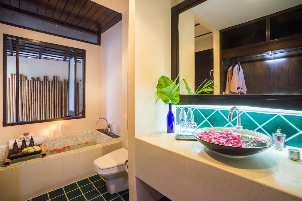 Dara Samui Beach Resort - Adults Only 8/72