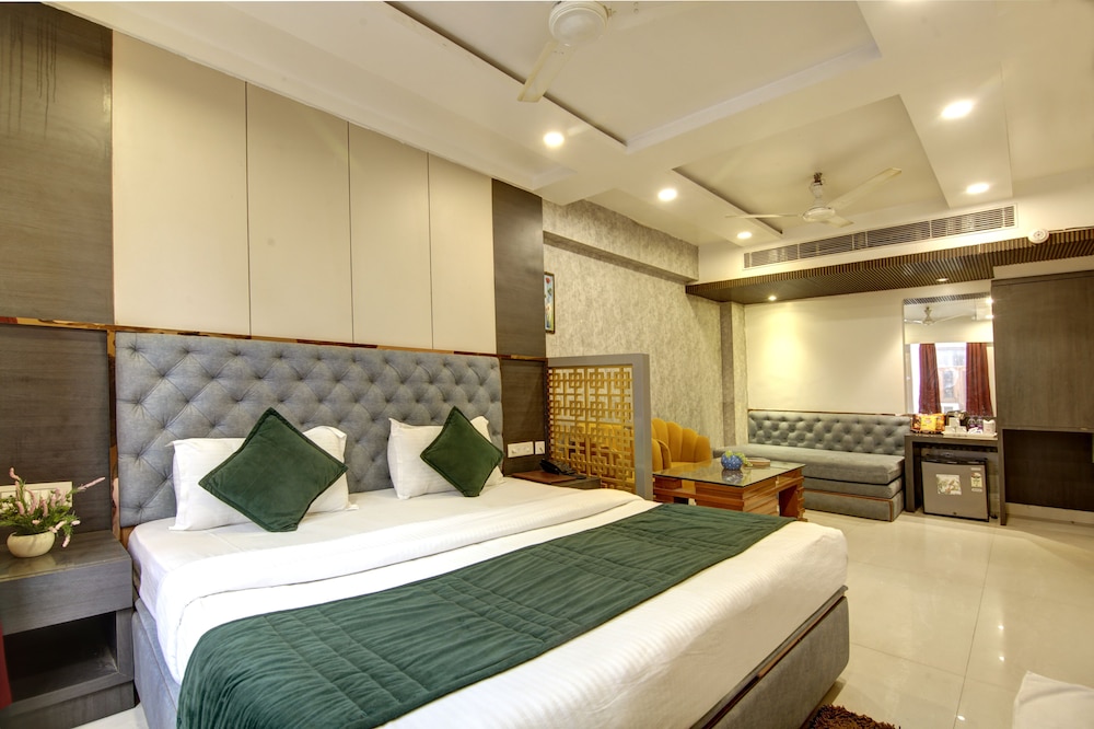 Hotel Shanti Plaza 33/50