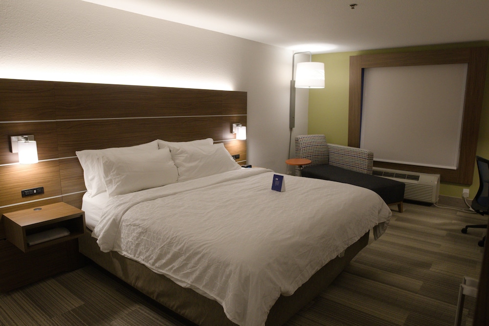 Holiday Inn Express Hotel And Suites Douglas 26/60