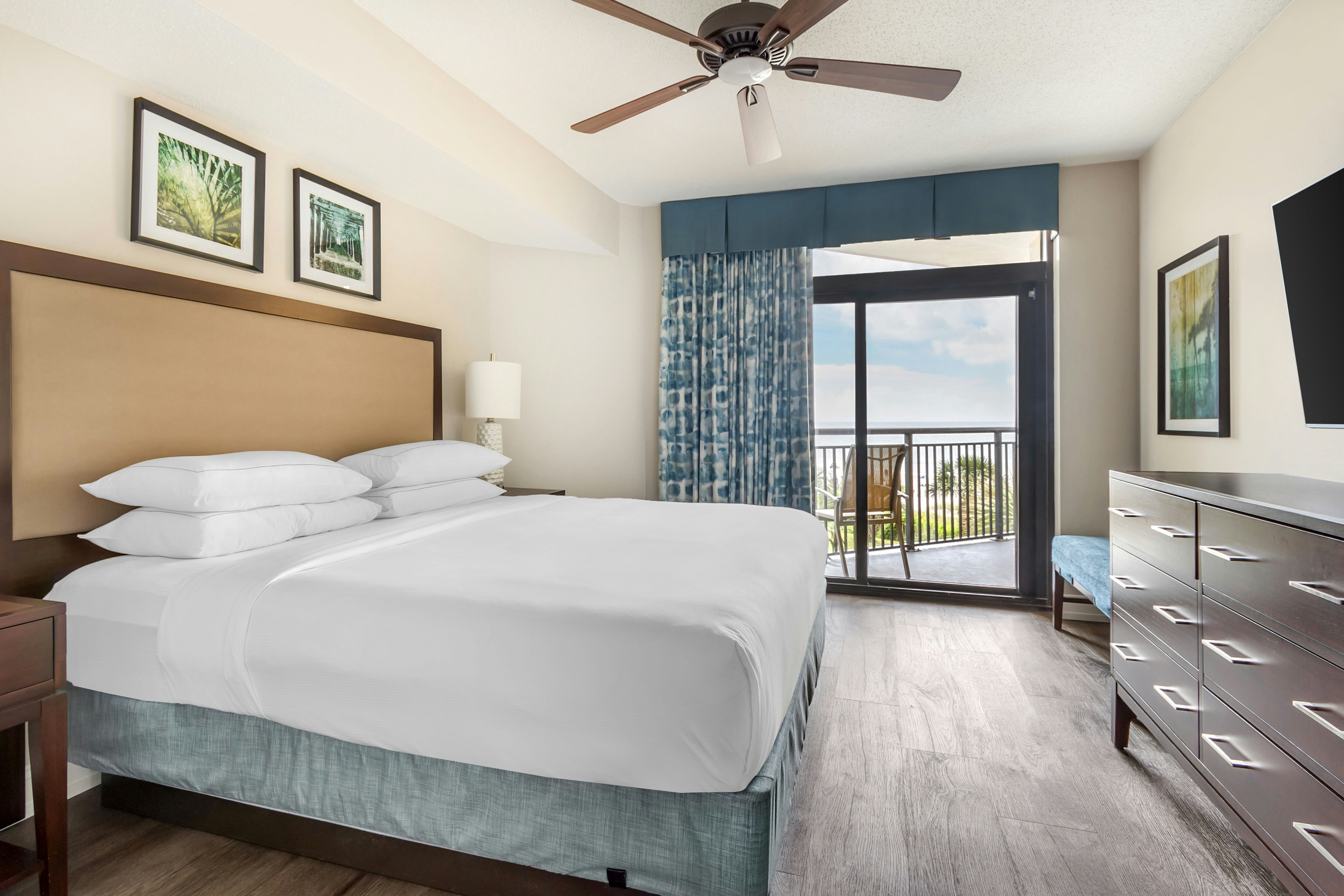 3 Bedrooms, Suite, Ocean Front