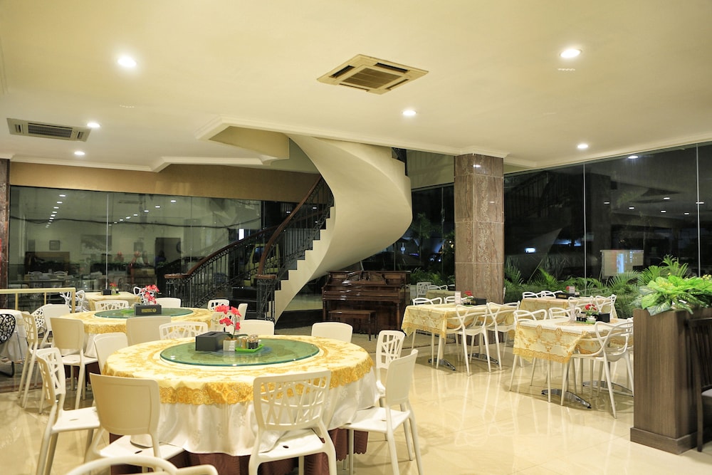 Hotel 55 50/56