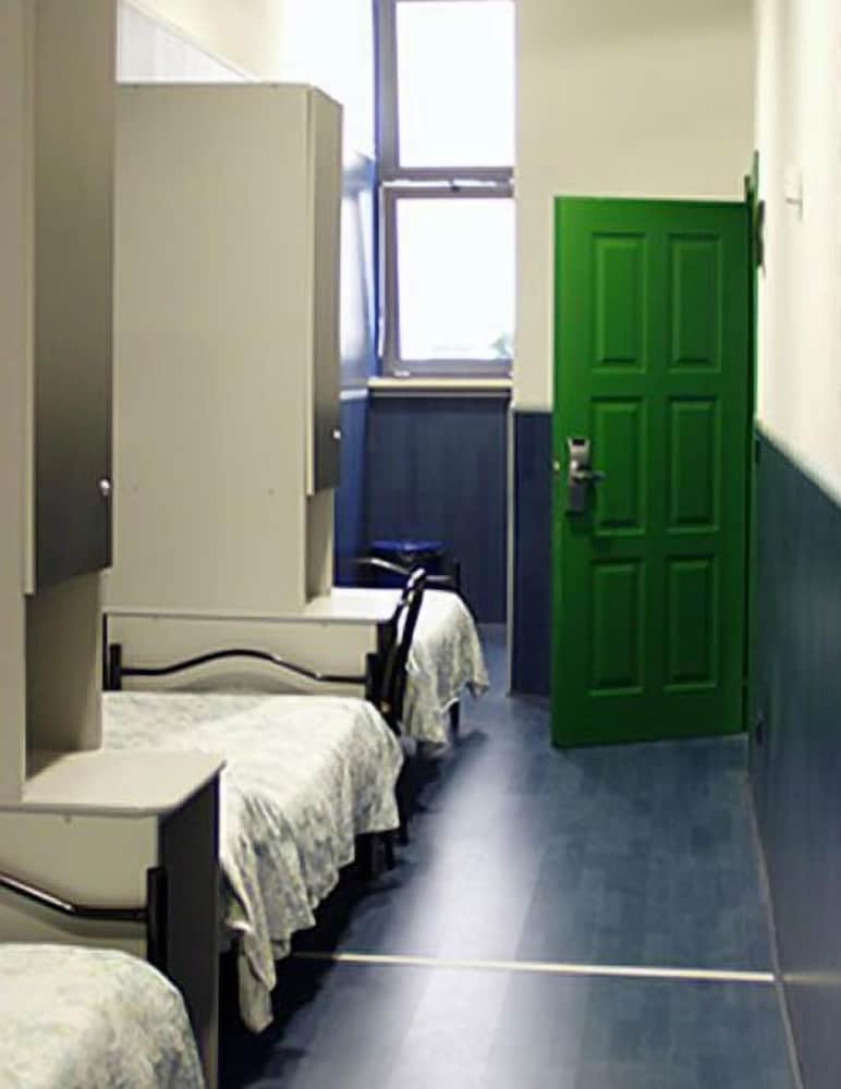 Youth Station Hostel 7/43
