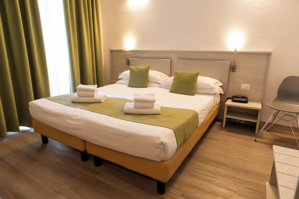 Standard, Double Bed