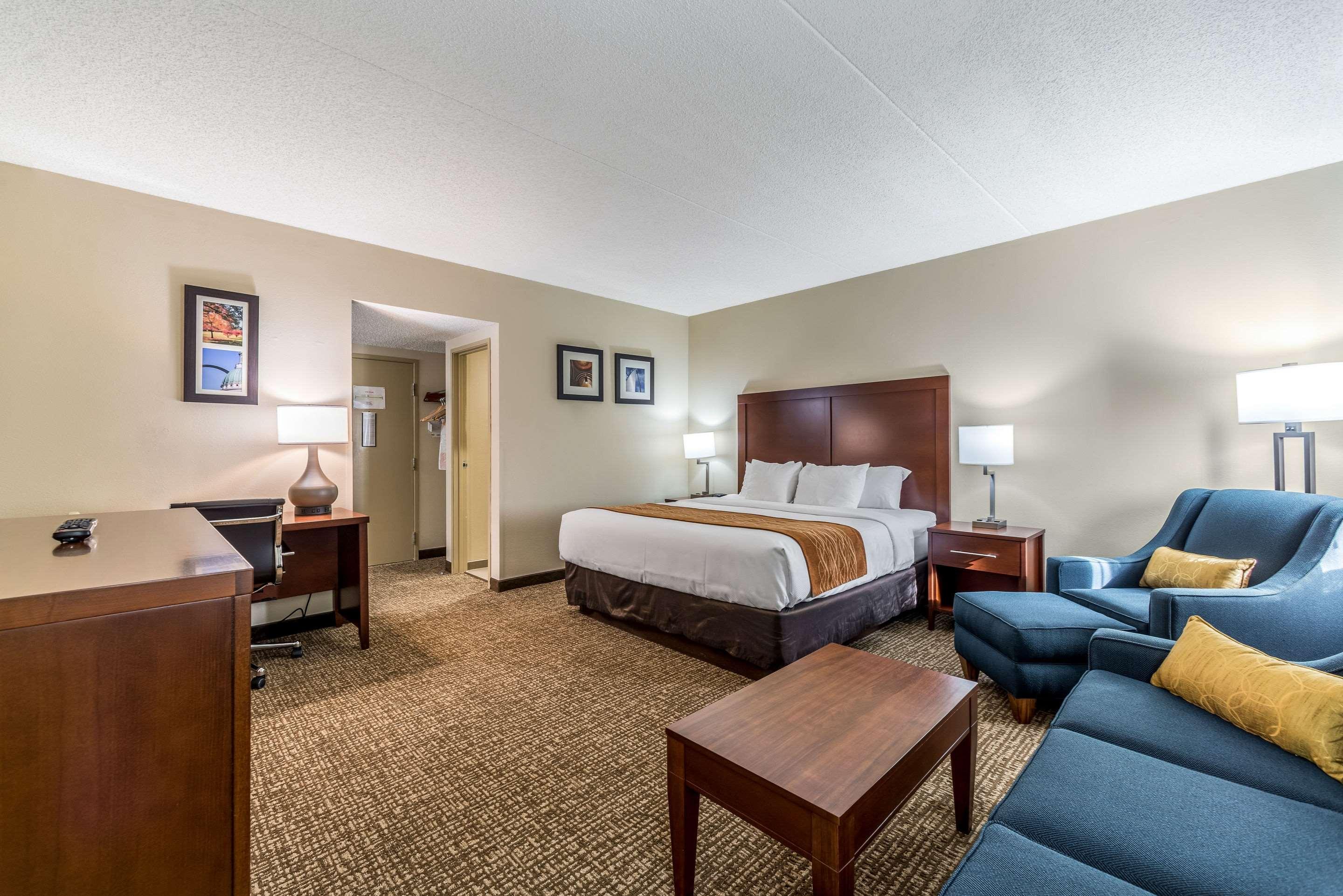 جناح، Comfort Inn Festus-St. Louis South 3/6