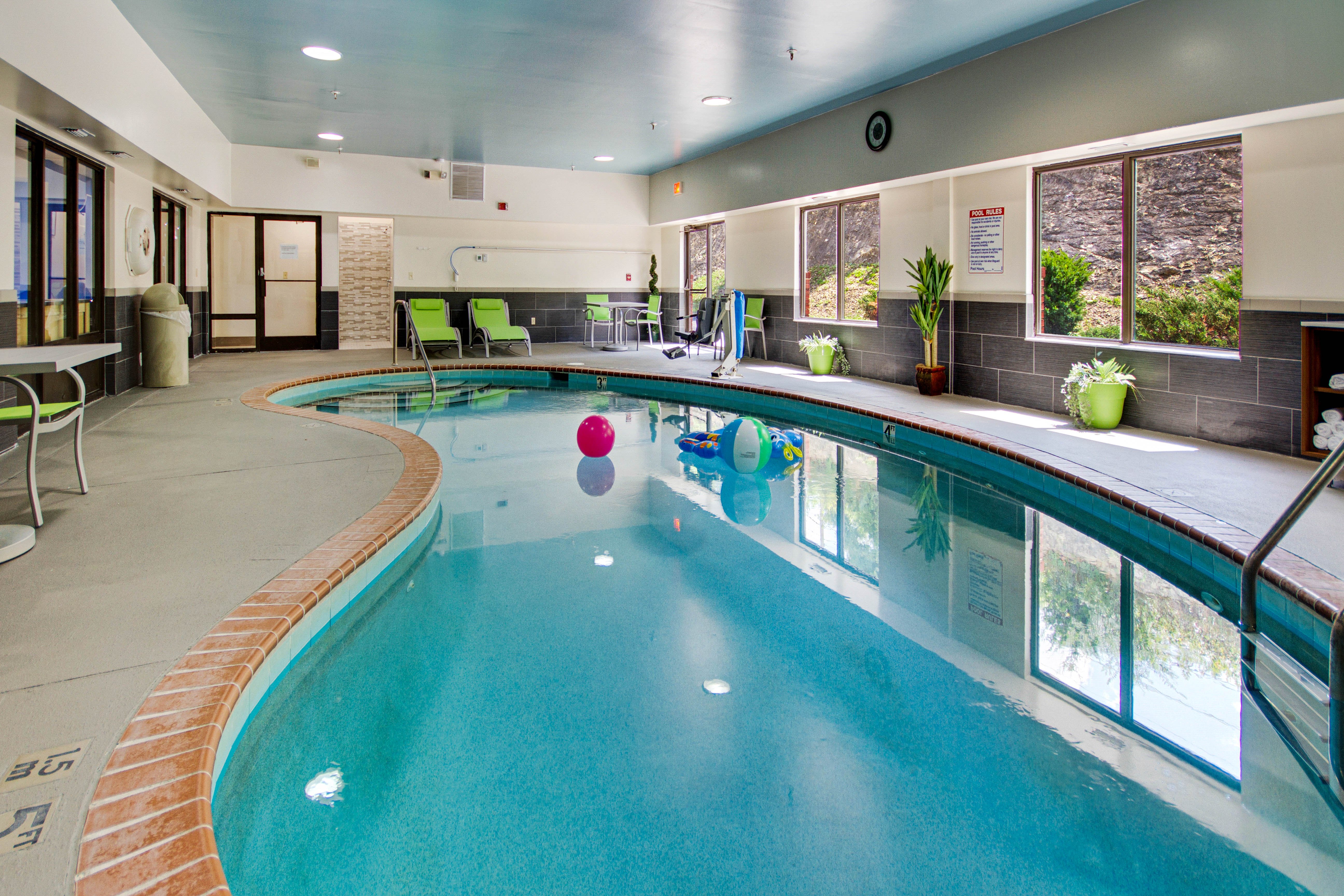 Holiday Inn Express Dublin 24/50
