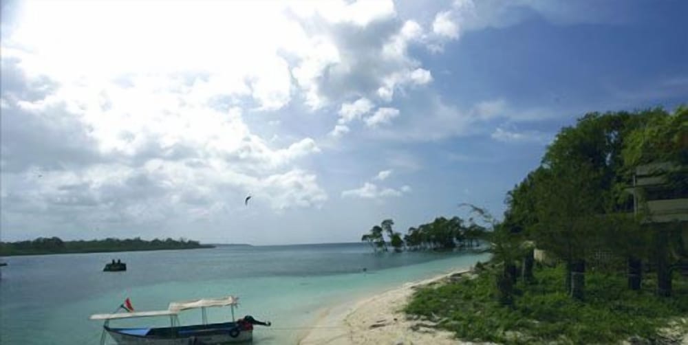 Symphony Palms Beach Resort 51/57
