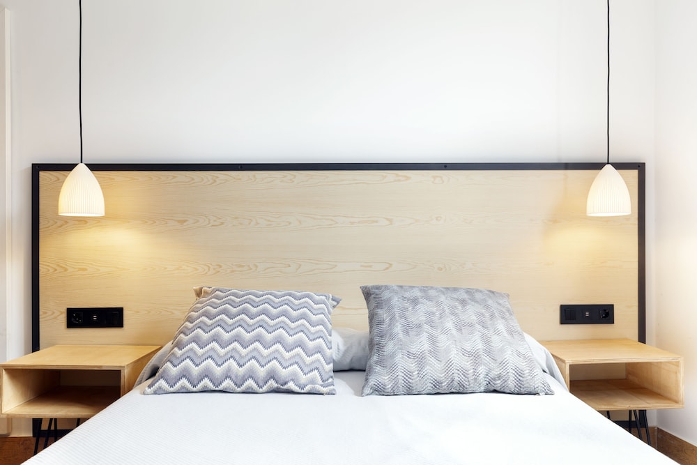 ROOM, TRIPLE