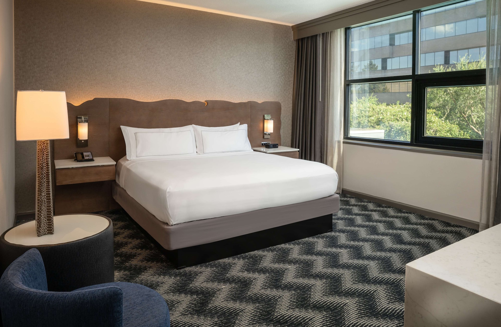 JUNIOR SUITE, KING BED, ACCESSIBLE