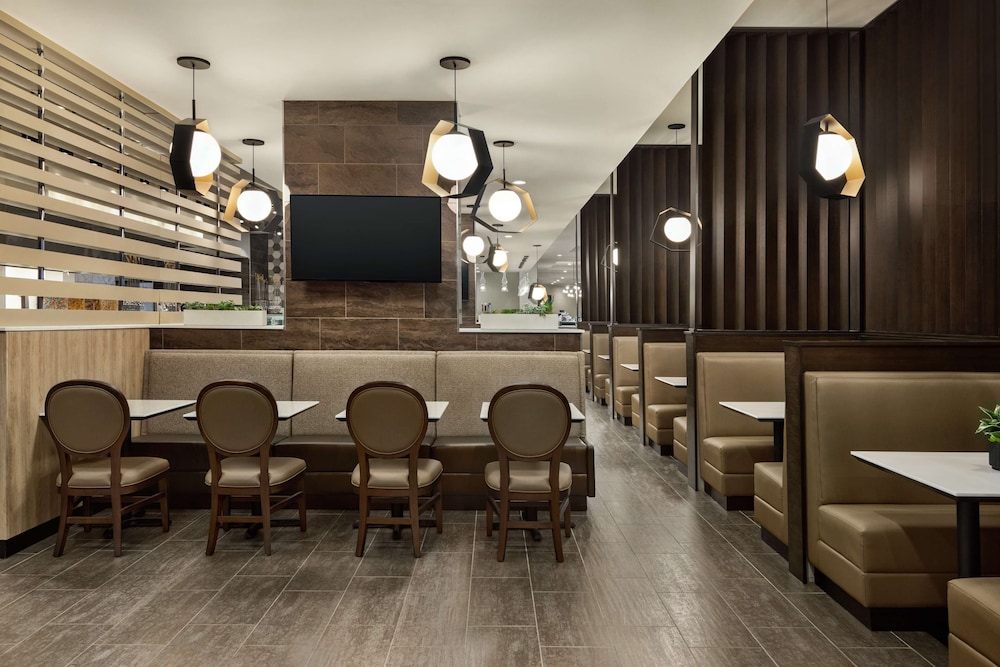 Embassy Suites by Hilton Round Rock 54/63
