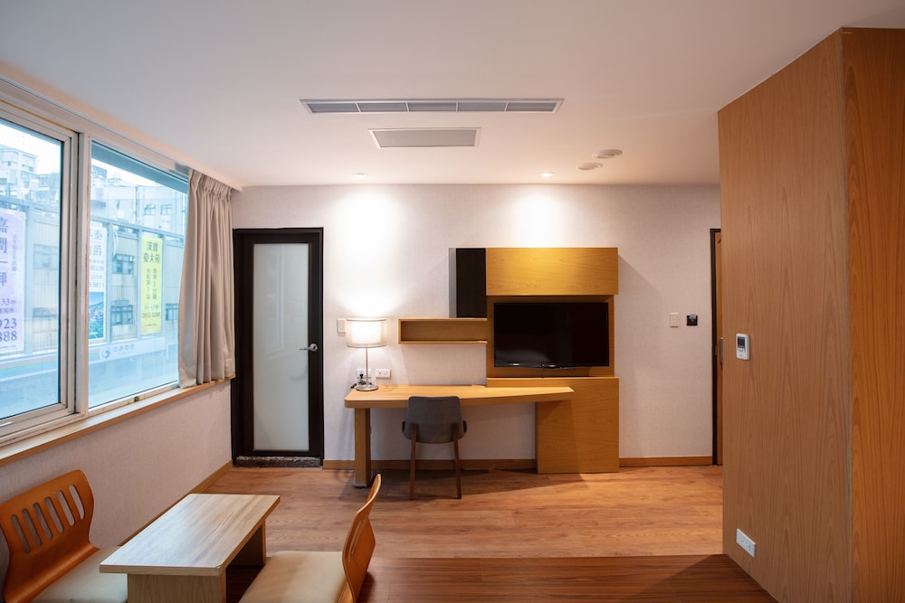 Friend Hotel Yoyo 51/67