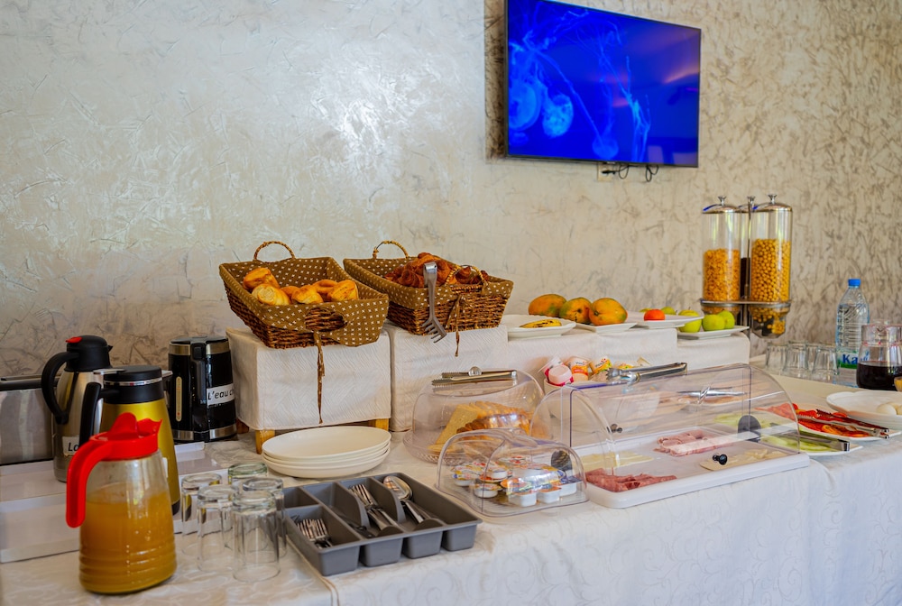 Lobby at Hotel La Coccinelle, BAMAKO