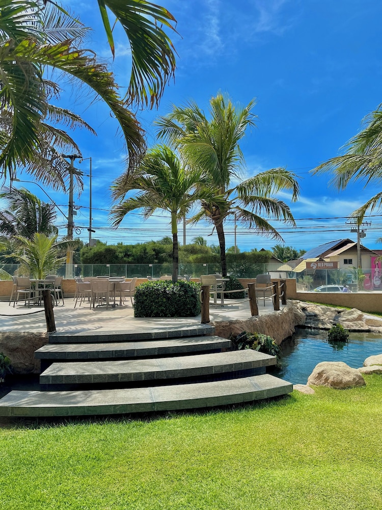 Crocobeach Hotel 64/69