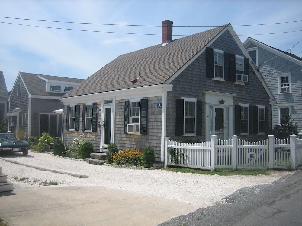 The Revere Guest House 1/67
