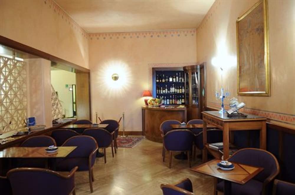 Hotel Titano 42/54