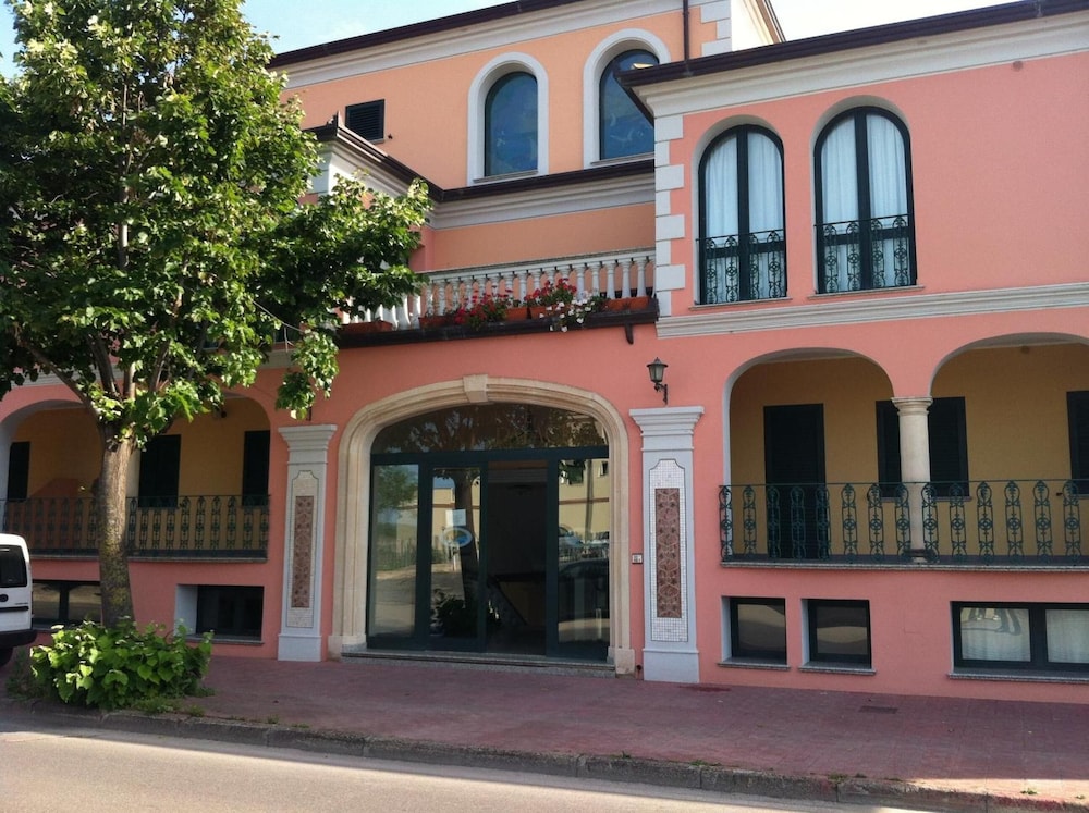 Residence Marina Palace 4/57