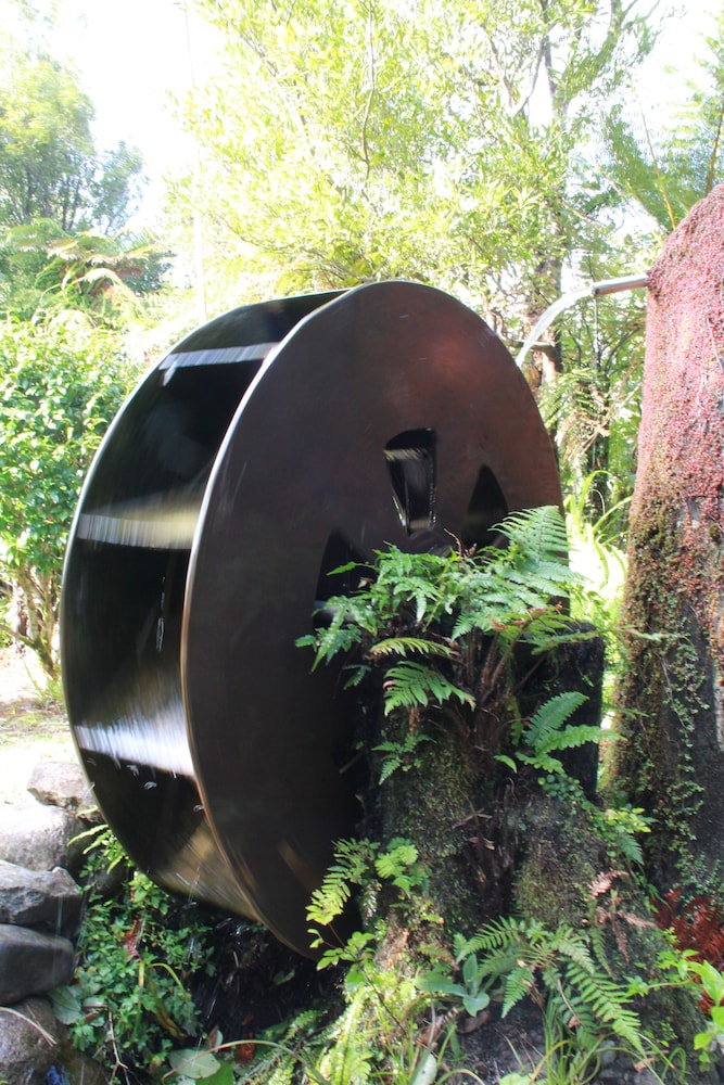PATUHA LODGE 63/66