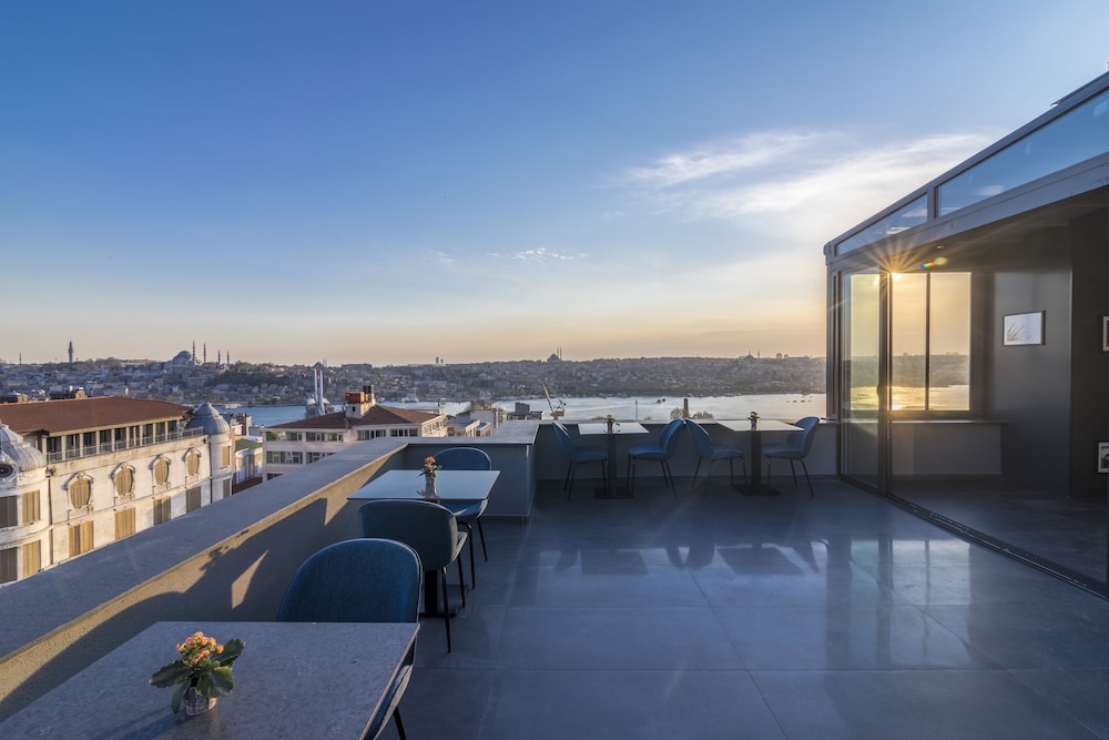 Galata Times Boutique Hotel 49/52