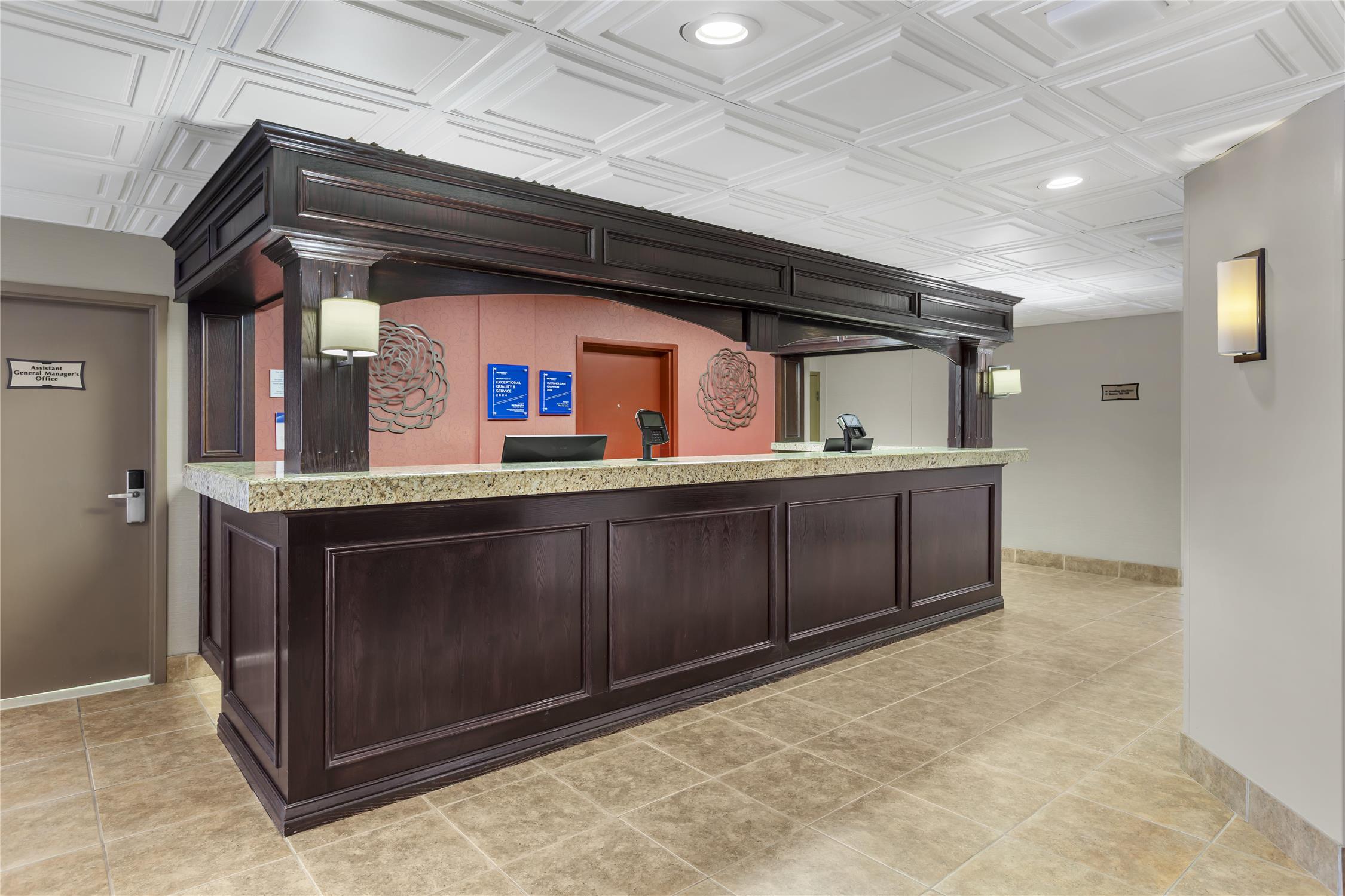 Best Western Plus Rose City Suites 2/35