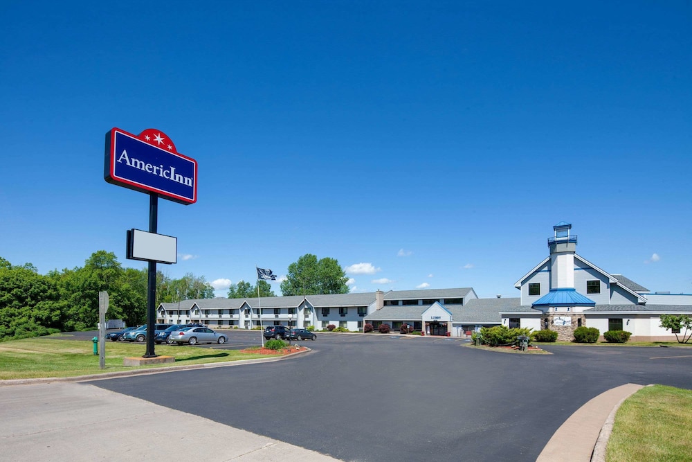 AmericInn by Wyndham Ashland 3/53