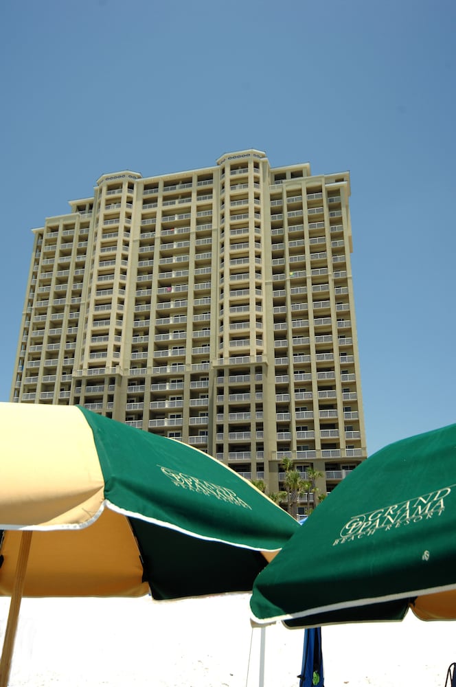 Grand Panama Beach Resort by Emerald View Resorts 2/77