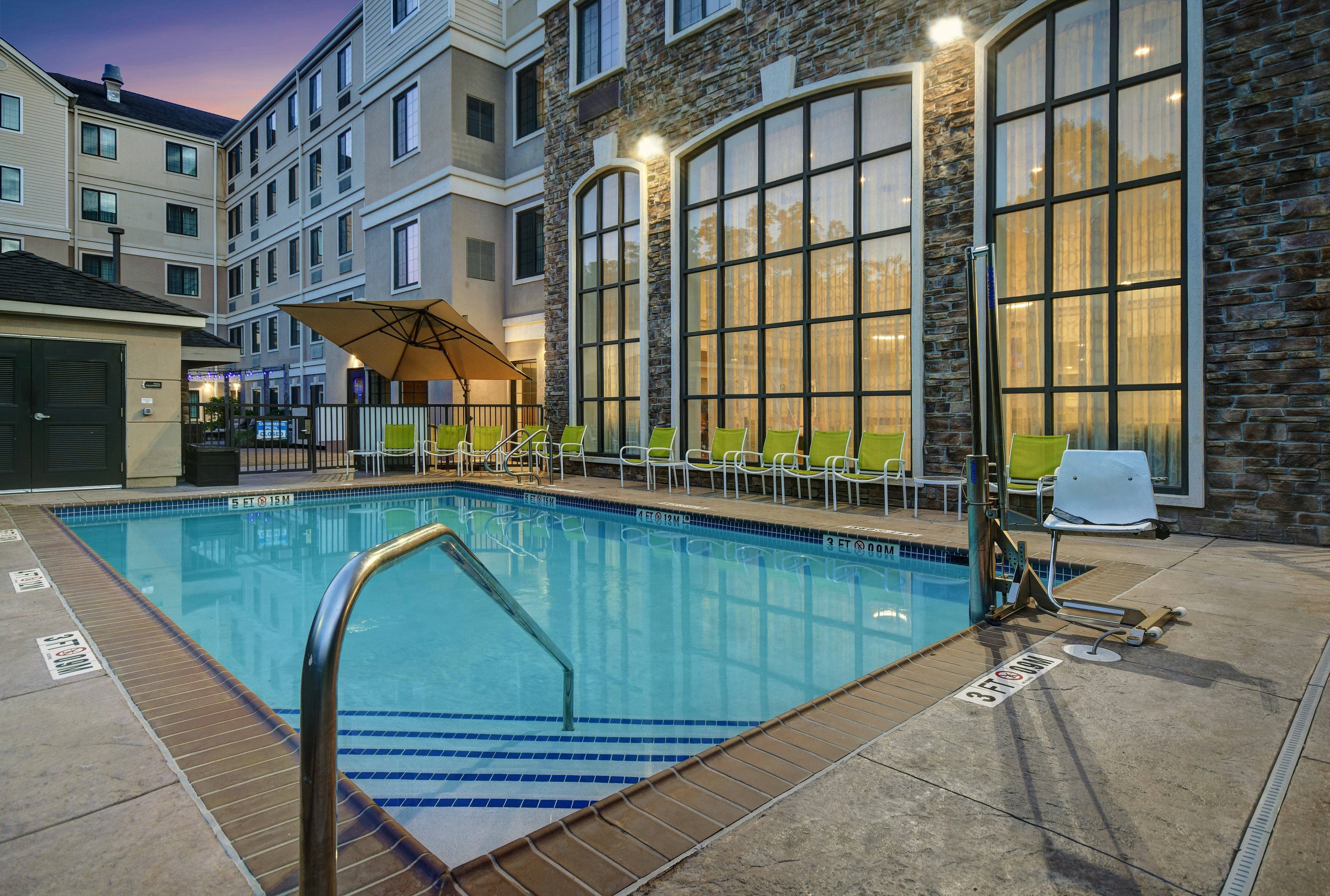 Homewood Suites by Hilton Eatontown 40/41