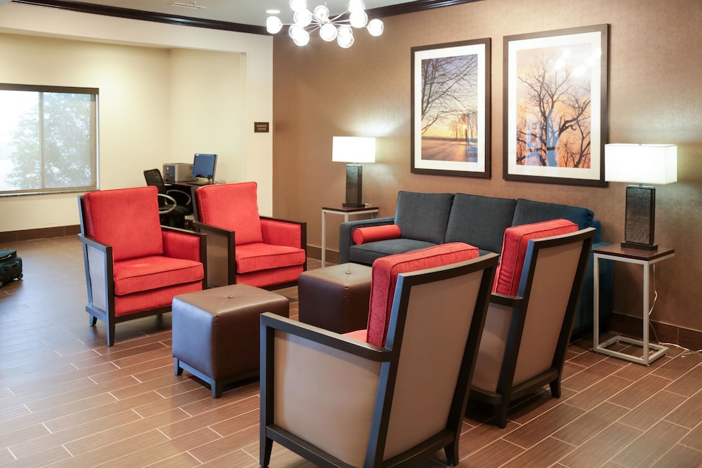 Comfort Inn & Suites Grinnell near I-80 26/32
