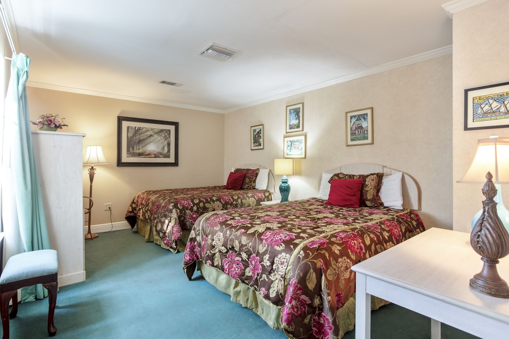 3 BEDROOMS, COTTAGE