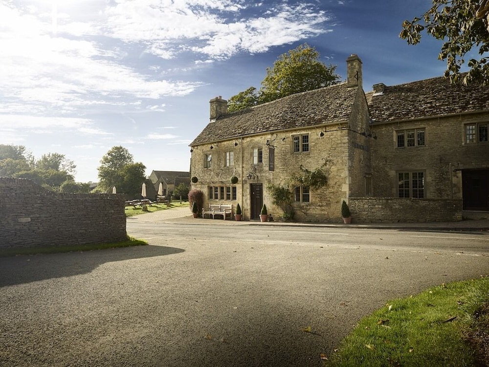 The Masons Arms - Inn 20/22