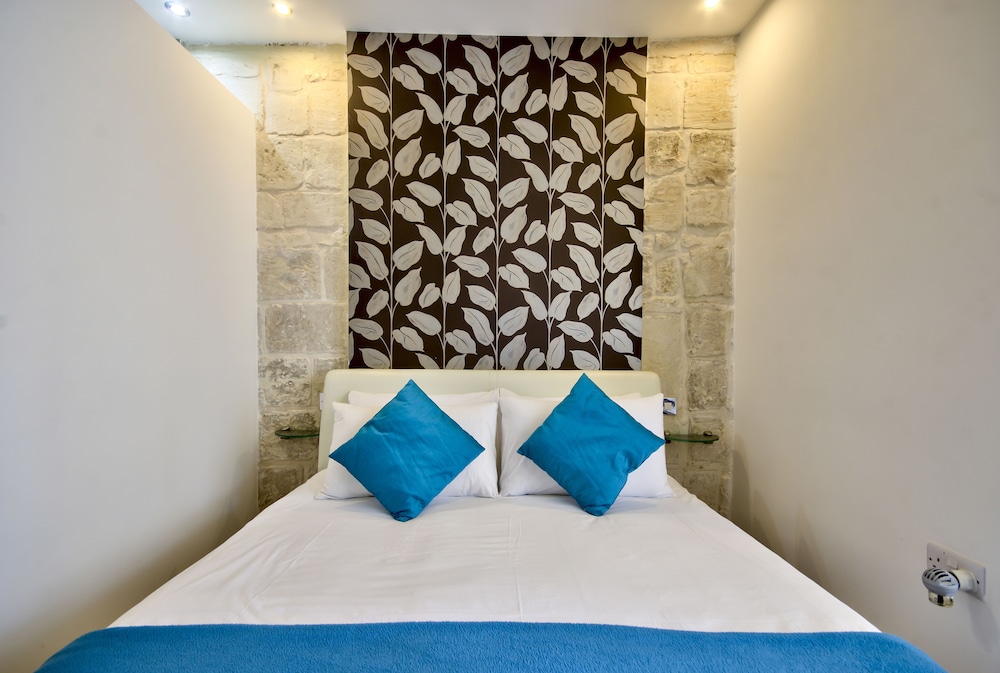 Barrakka Suites 17/50