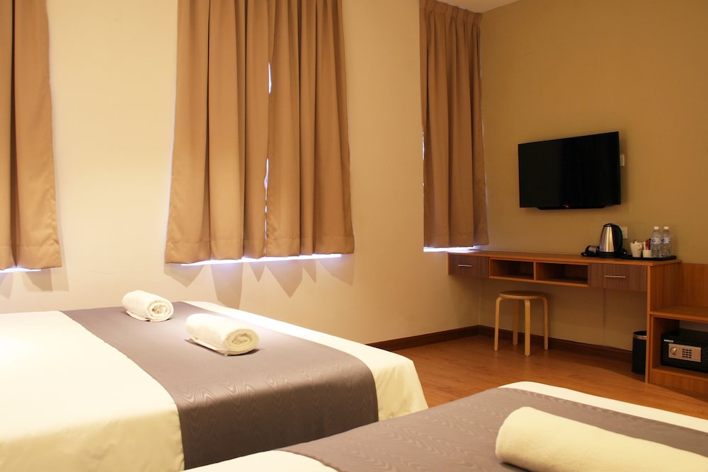 Ahyu Hotel 20/36