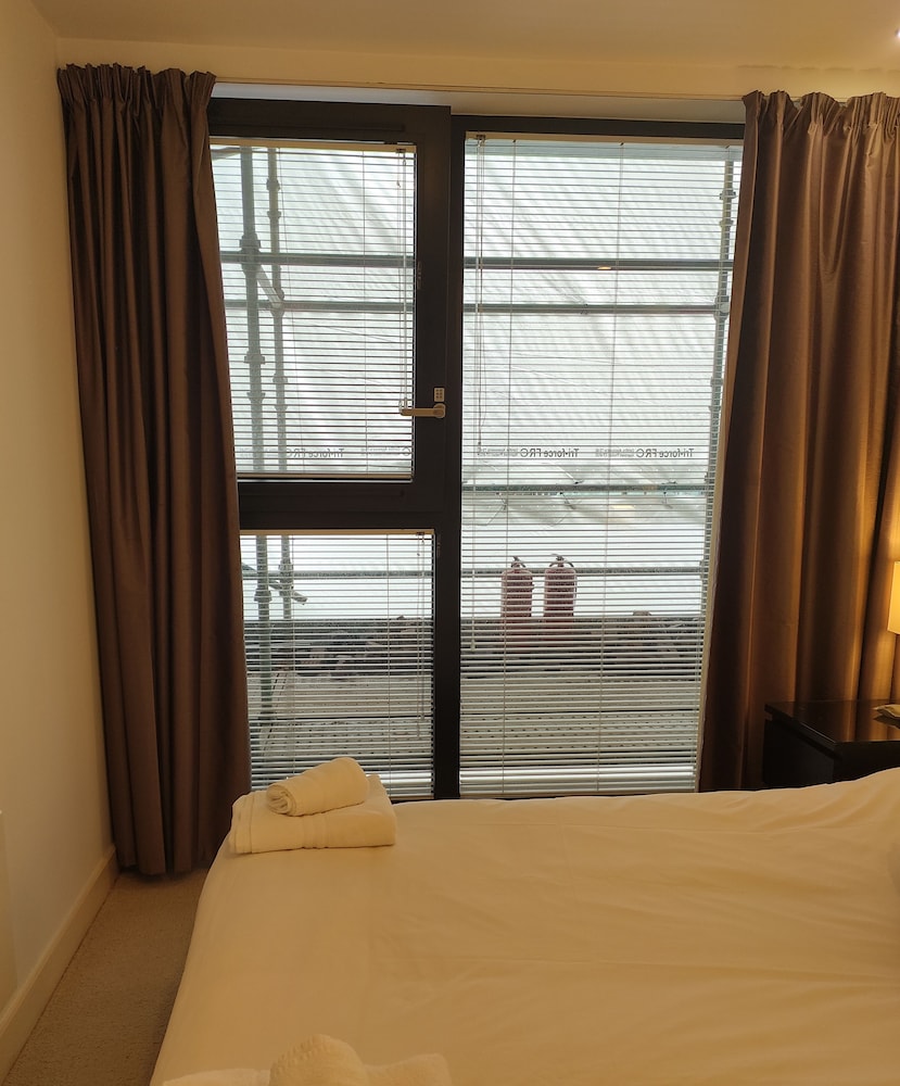 Cleyro Serviced Apartments - Finzels Reach 29/50