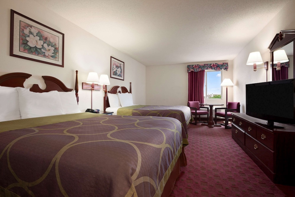 Super 8 By Wyndham Aurora/Naperville Area 12/39