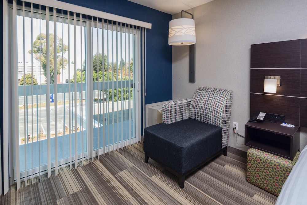 HOLIDAY INN EXPRESS SUNNYVALE - SILICON VALLEY 45/78