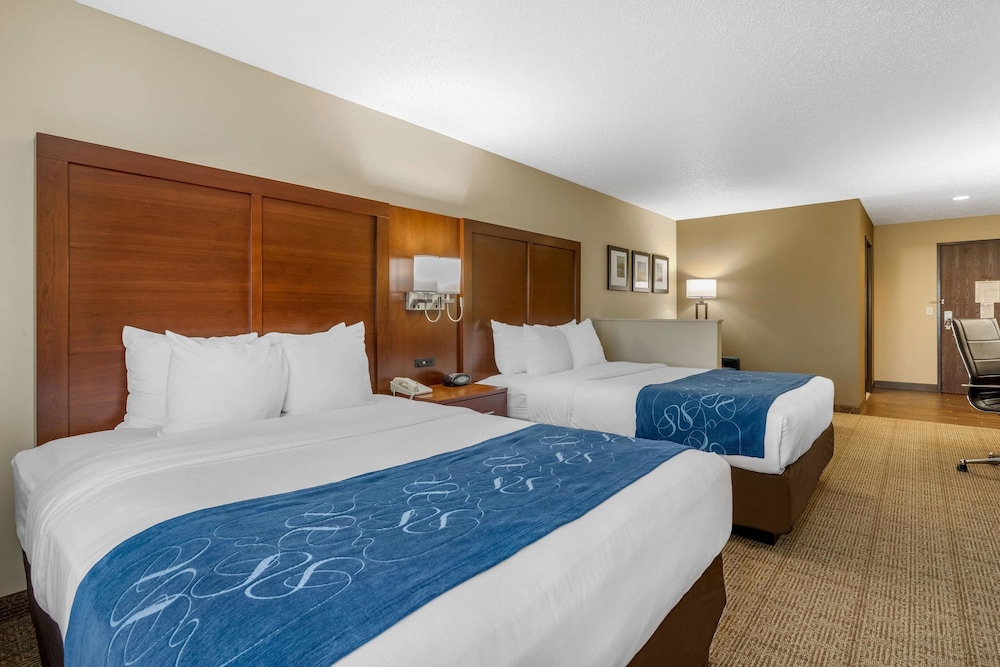 Comfort Suites Cedar Falls Industrial Park 15/34