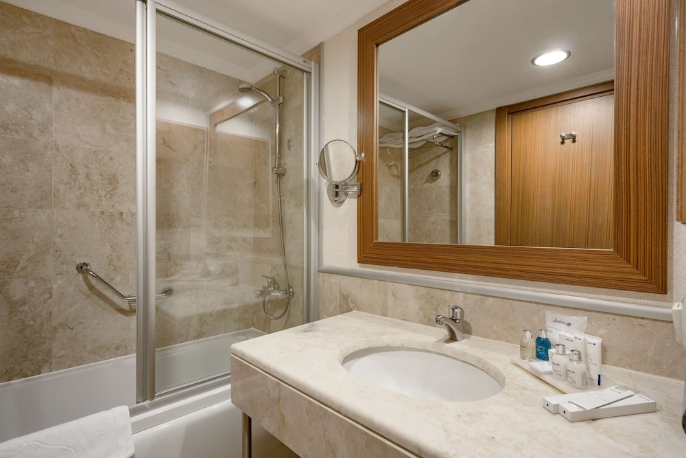 Radisson Blu Resort and Spa Cesme 81/82