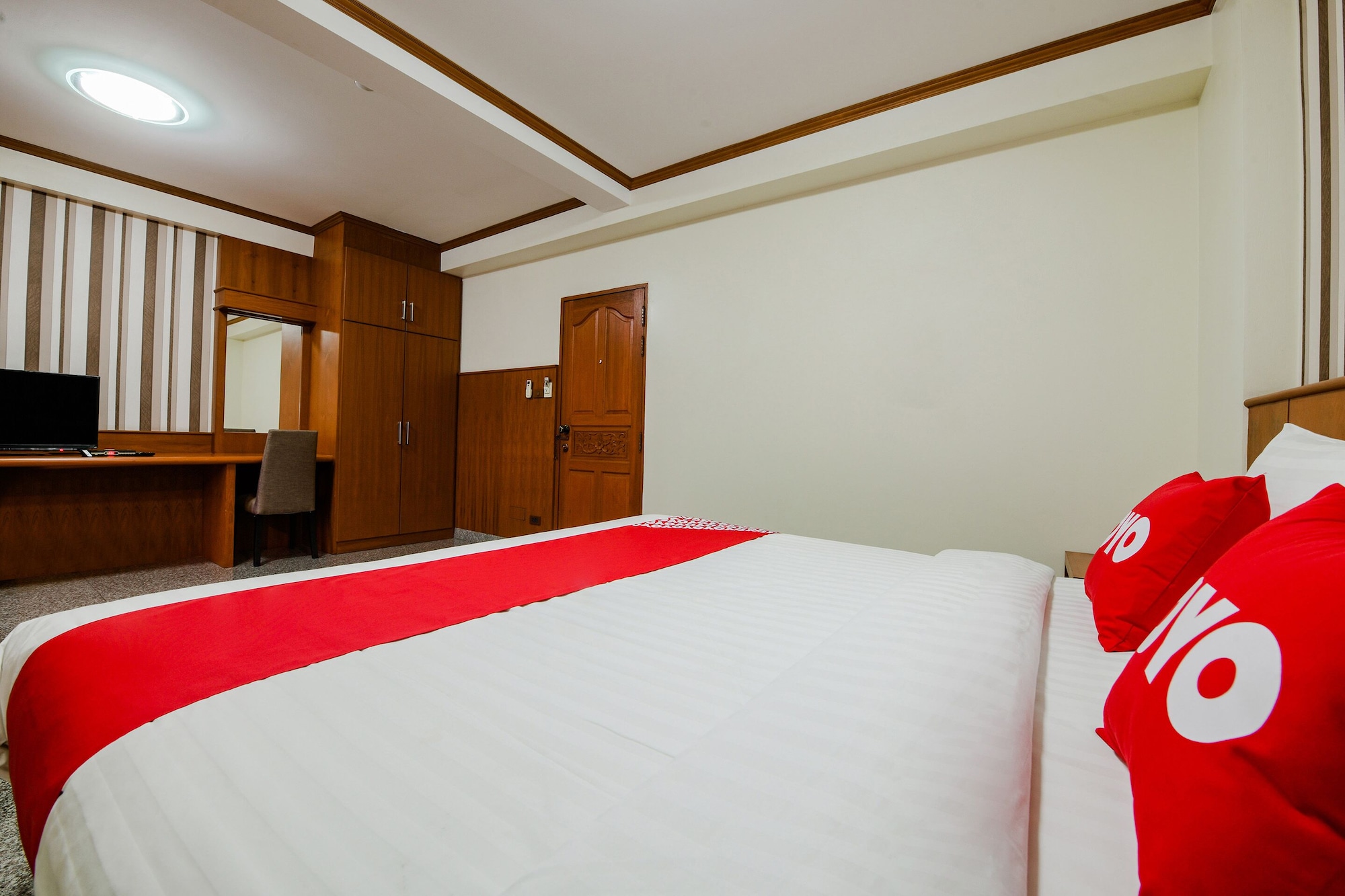 STANDARD, DOUBLE BED