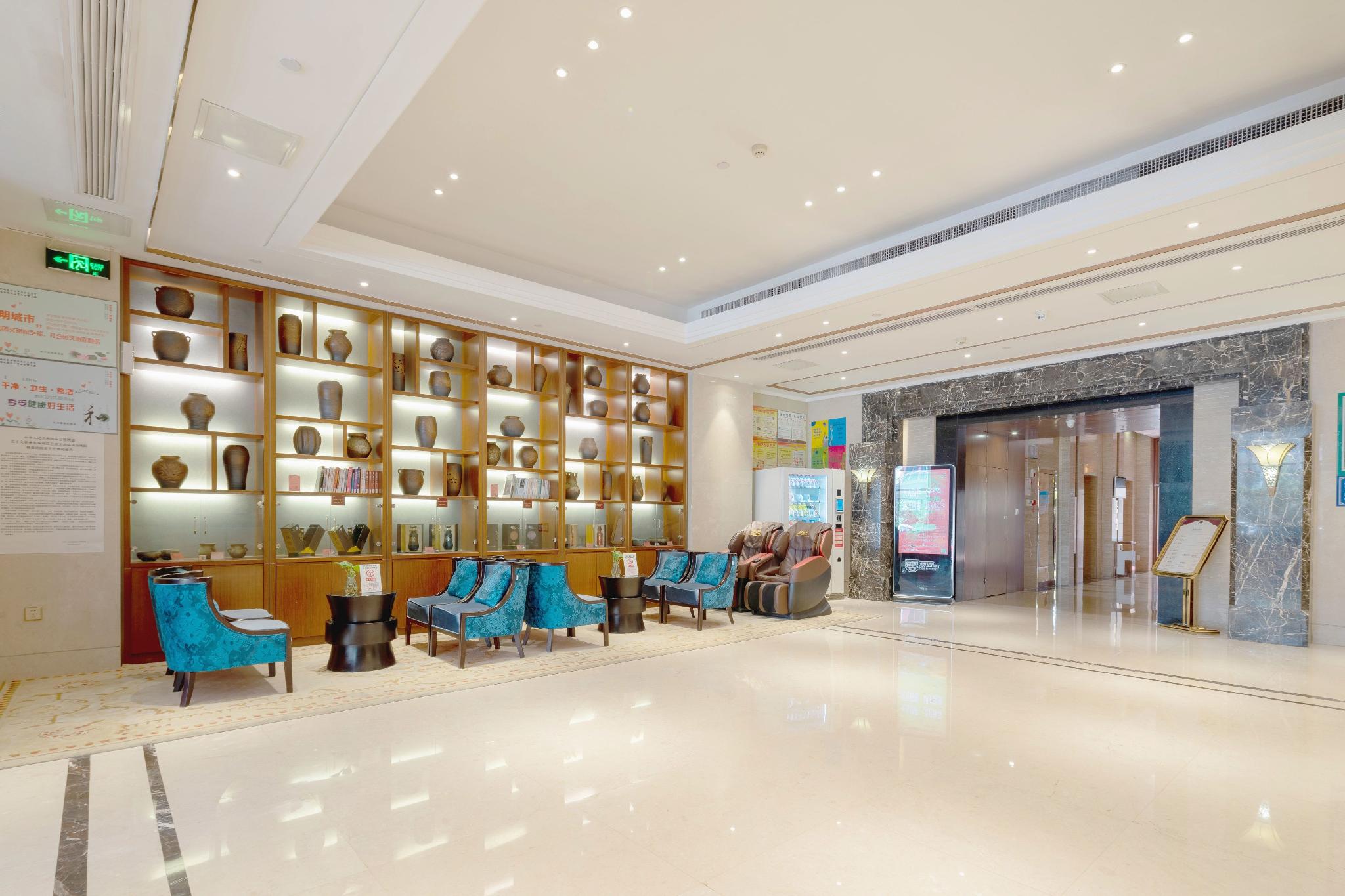 Dongfang Mingzhu Hotel 10/24