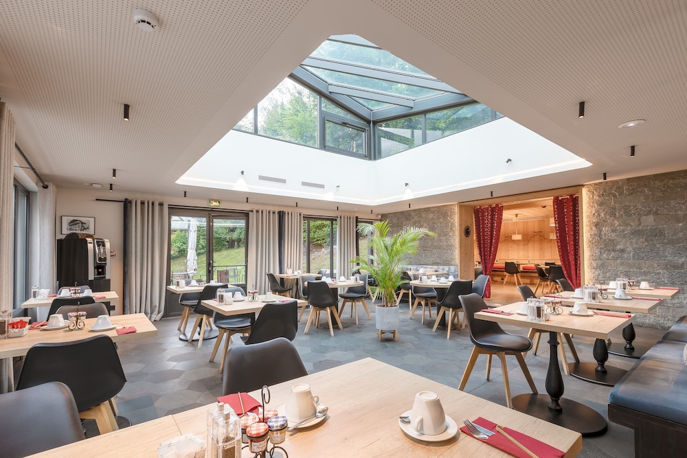 Chalet Hotel le Prieure and Spa 73/87