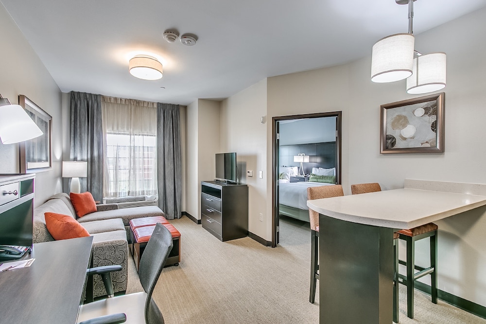 STAYBRIDGE SUITES LUBBOCK SOUTH 36/61