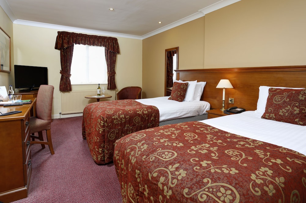 Yew Lodge Hotel East Midlands Airport 17/79