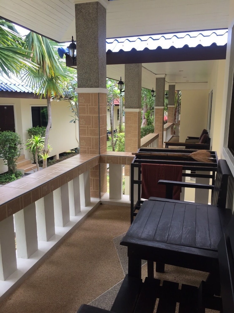 Naya Bungalow 56/65