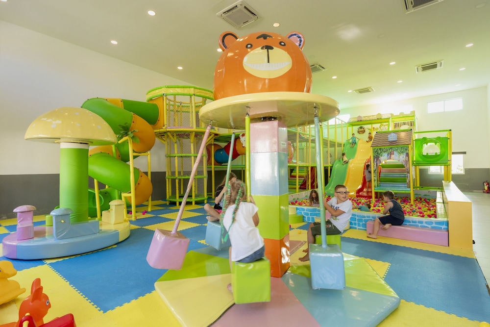 Swandor Resort Cam Ranh 44/50