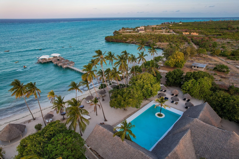 Blue Moon Resort 37/50