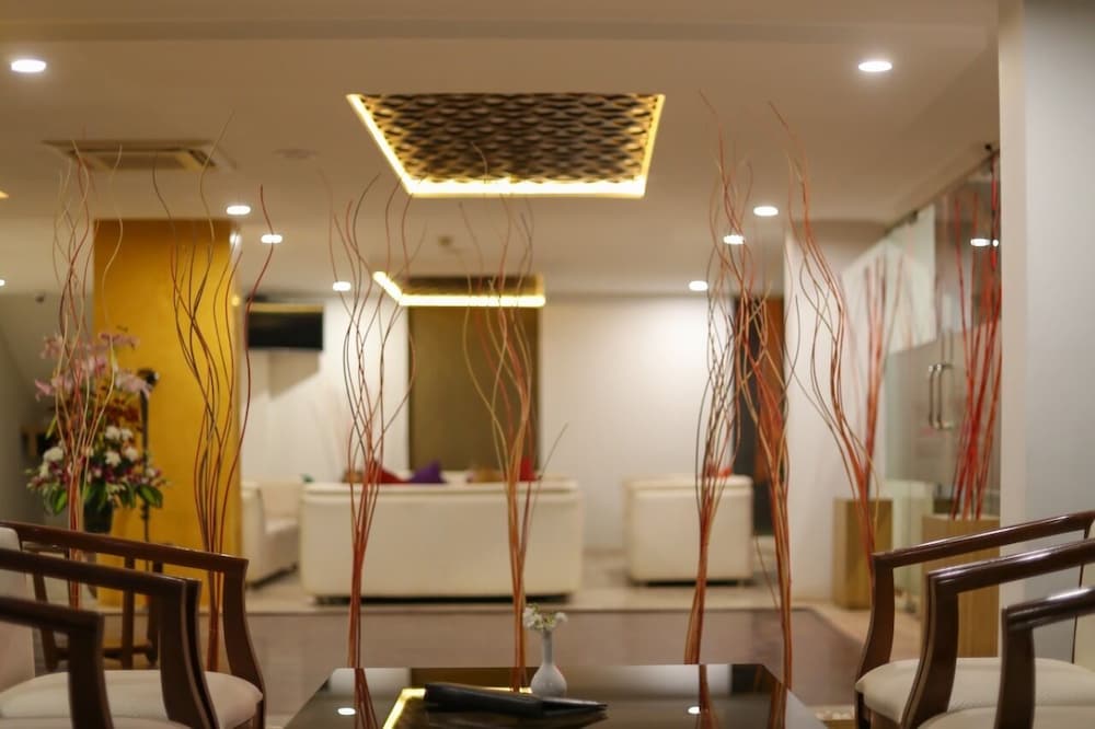 Icon Suites By Bhagini 15/50