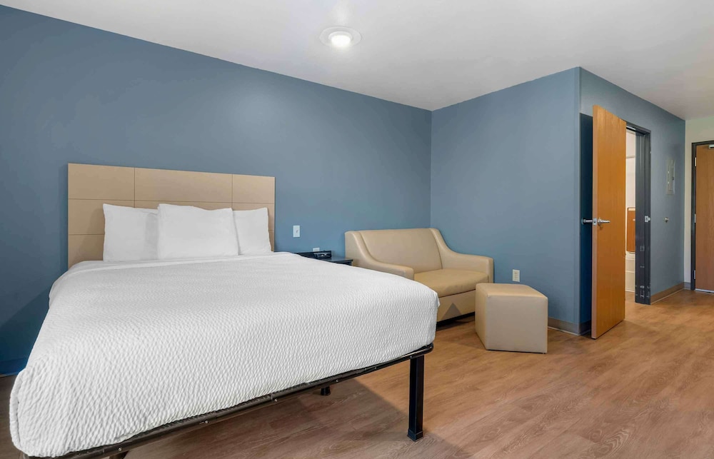 Woodspring Suites Orlando South 17/43